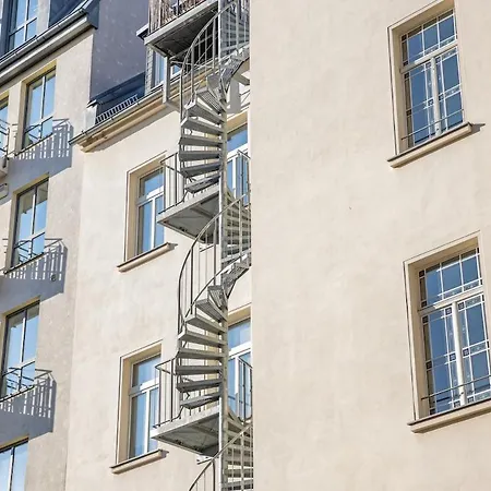 Modernes Im Zentrum Von *