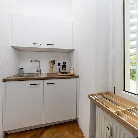 Modernes Im Zentrum Von *